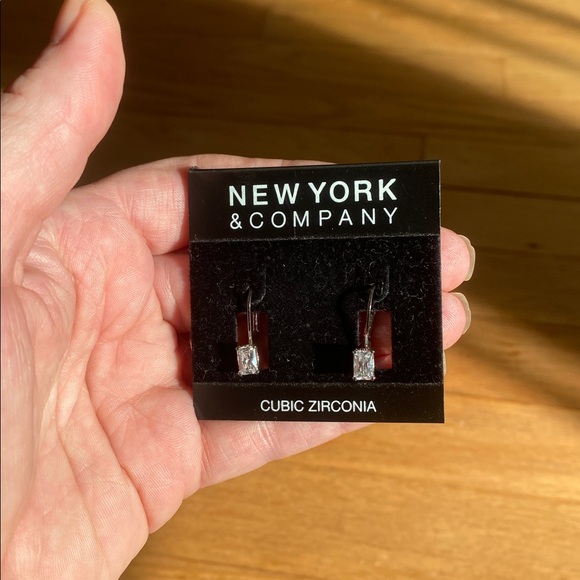 NEW beautiful cubic zirconia earrings - Picture 1 of 3